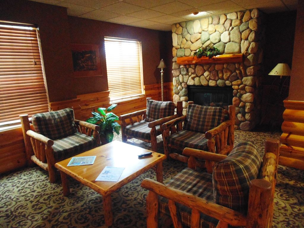 American Inn And Suites Houghton Lake Interior photo