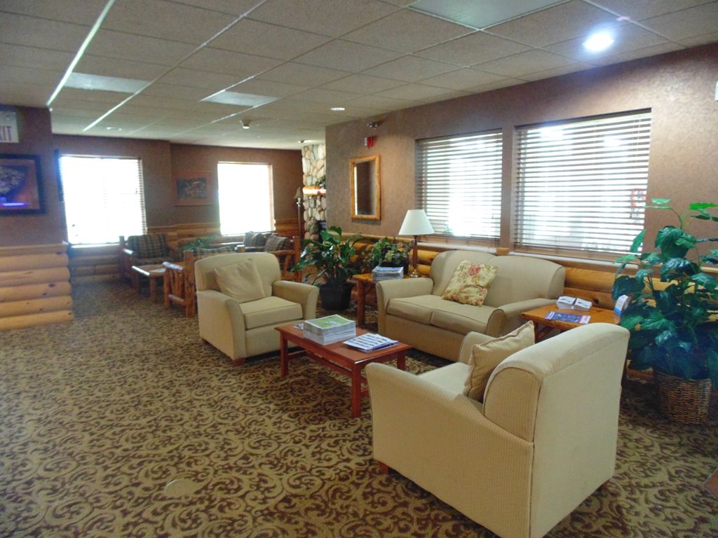 American Inn And Suites Houghton Lake Interior photo